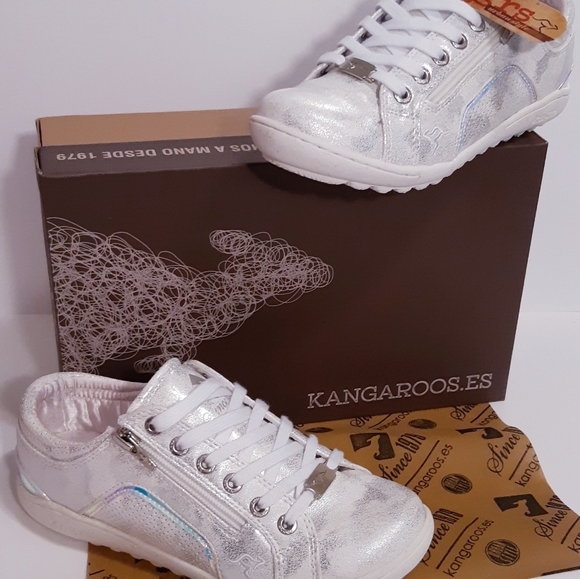 kangaROOS Shoes - 🦘KangaROOS